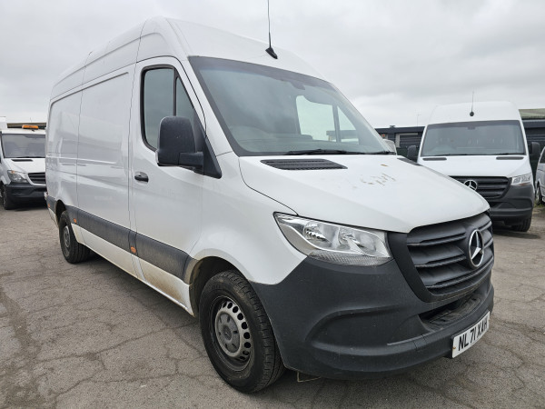 2021 (71) Mercedes Sprinter 315 Cdi PROGRESSIVE L2 Diesel 2.0 RWD 3.5t Panel Van @ // PBT-390