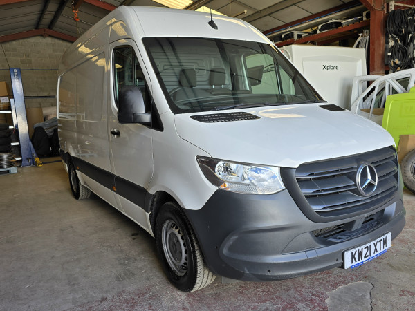 2021 Mercedes-Benz Sprinter 315 Cdi L2H2 RWD Progressive Medium 2.0 Diesel 3.5t Panel Van // PBT00-396